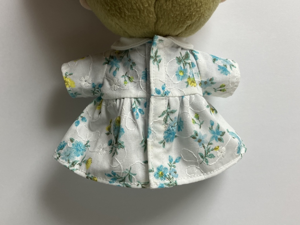 刺繍ワンピース