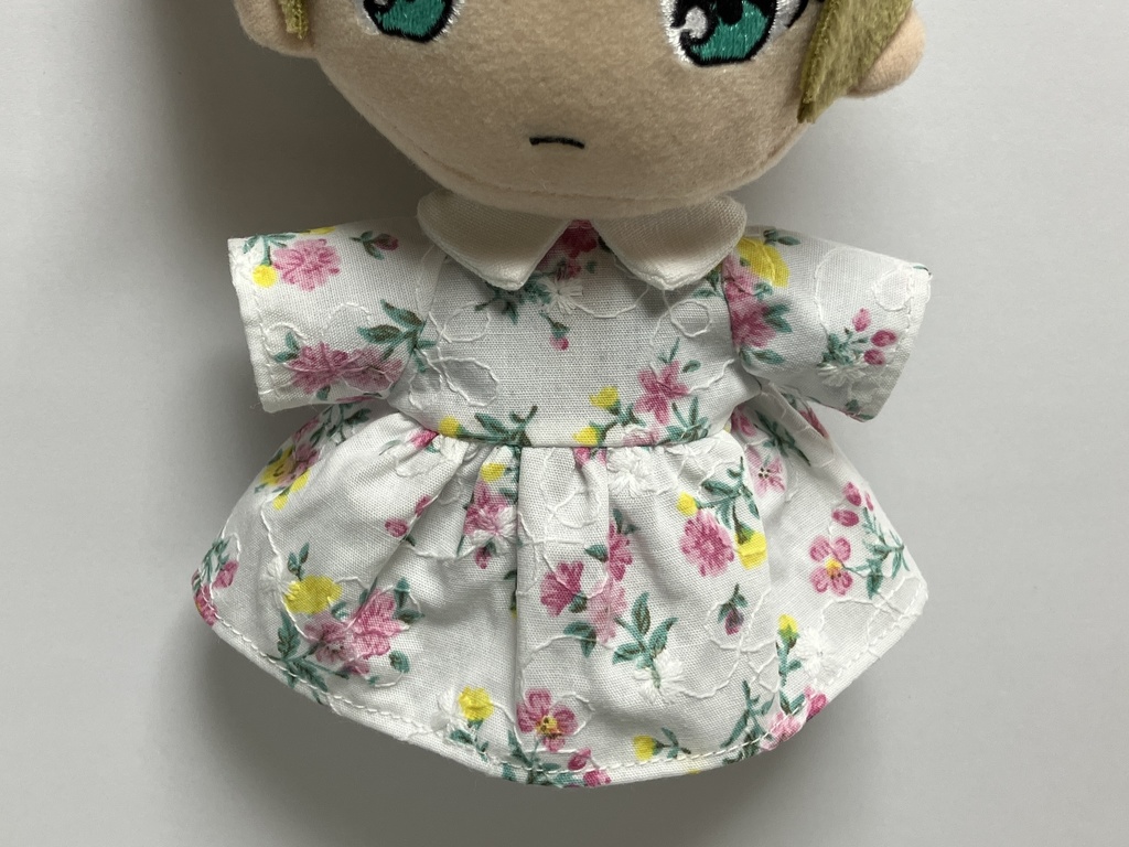 刺繍ワンピース