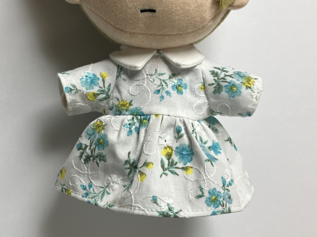 刺繍ワンピース