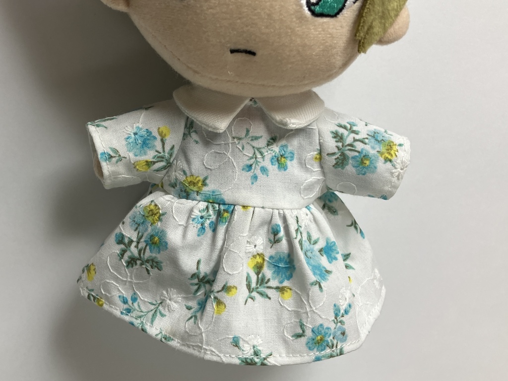 刺繍ワンピース