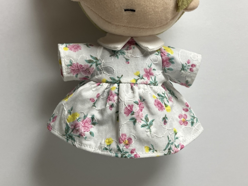 刺繍ワンピース