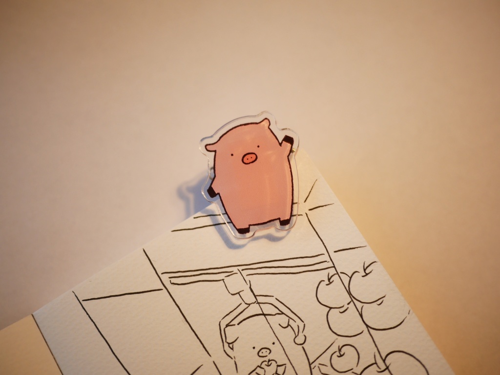 こぶたのアクリルバッジ