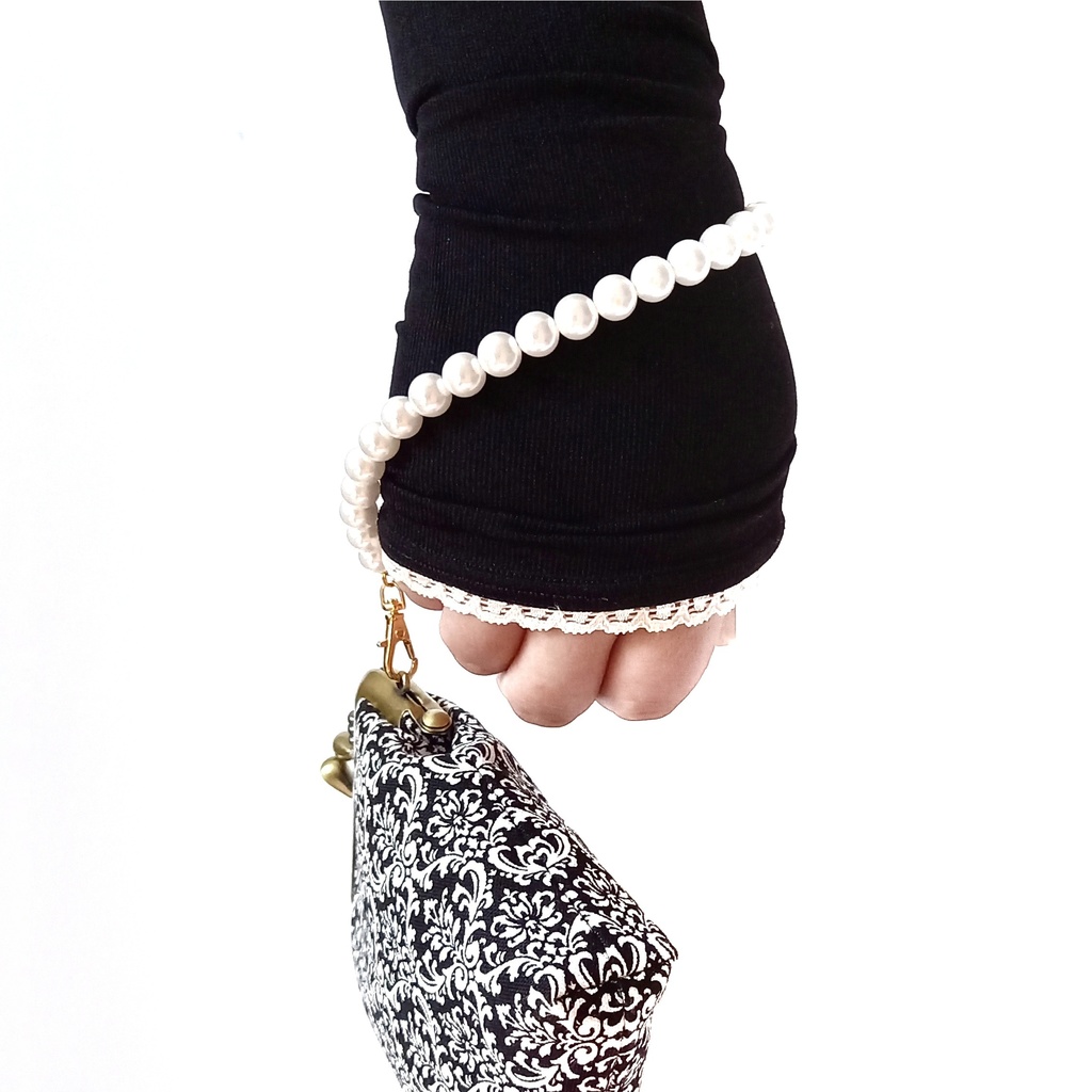 【受注作製】パールストラップ (ナスカン中 )色選べます。