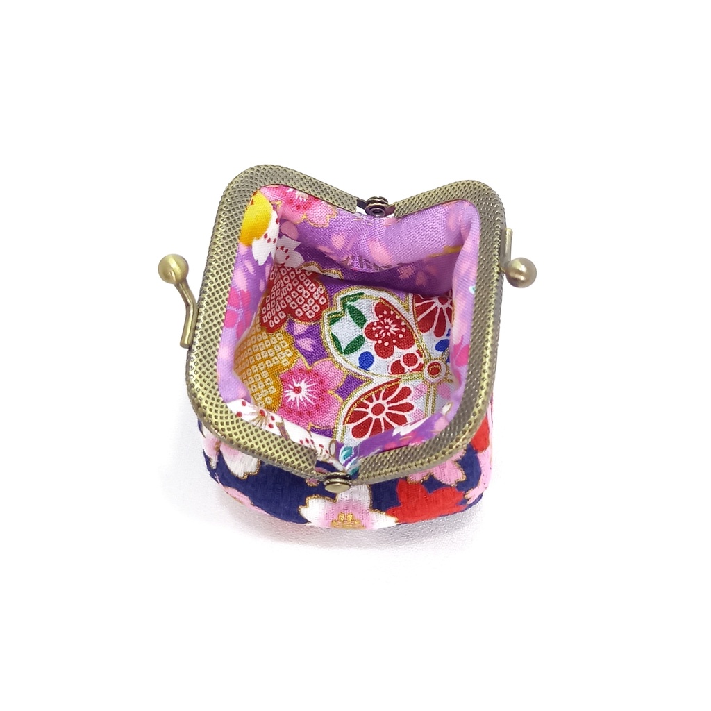 ぷっくり☆コロン♪ 手乗りがま口ミニポーチ 【ドビー織り。和柄 桜紋様】