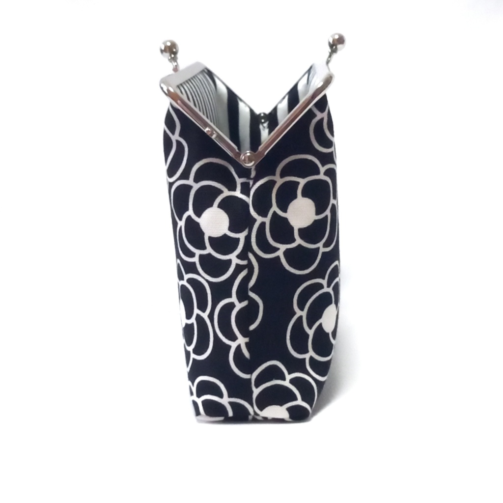 16.5cm口金 がま口ポーチ カメリア柄