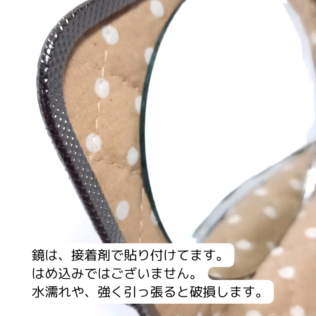 片手で開くがま口手鏡「がまミラー」ビションフリーゼ 犬柄|押し口金で開閉スムーズ|指輪が入る内ポケット付|直径8cmの大きな鏡|180度開く|犬好きさんへのギフト|むにがま