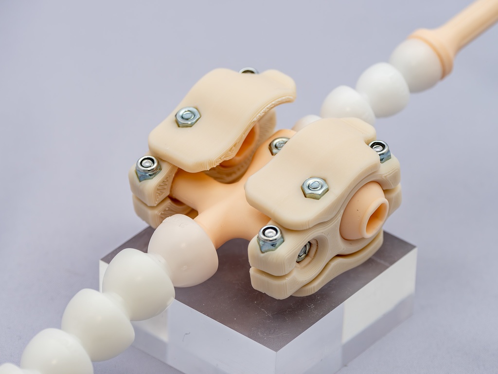 やわちちフレーム