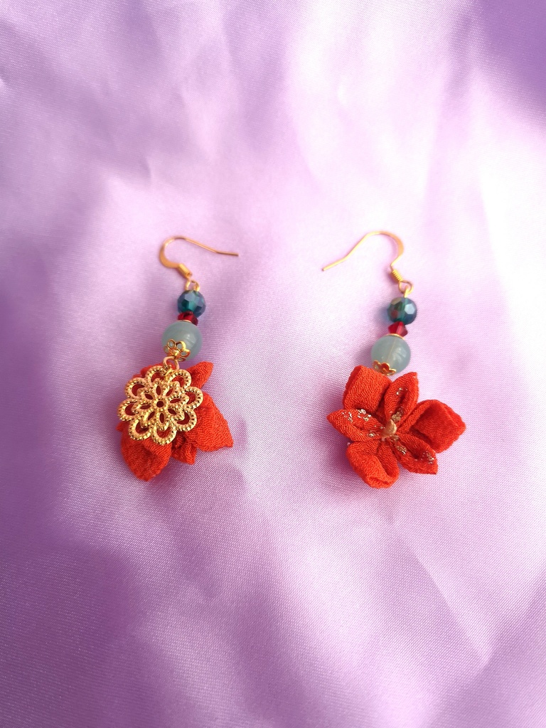 ヒプノシスマイクイメージつまみ細工ピアス(独歩・チグリジア)