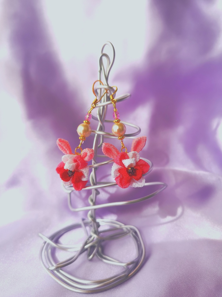 美少女戦士セーラームーンイメージつまみ細工ピアス(セーラームーン・ちびムーン)