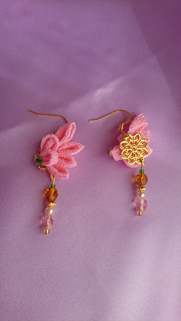 ツバサ・CCさくらイメージつまみ細工ピアス(小サク)