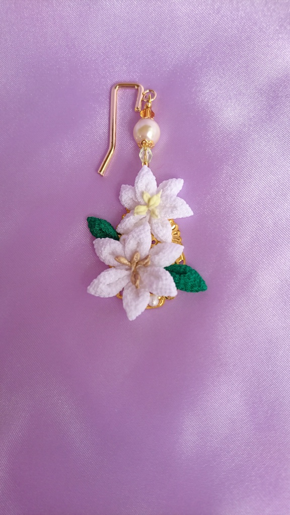 つまみ細工ポニーフック(百合・桔梗)2種類掲載