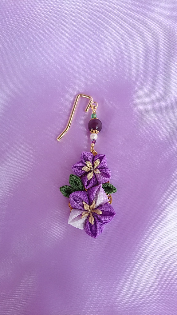 つまみ細工ポニーフック(百合・桔梗)2種類掲載