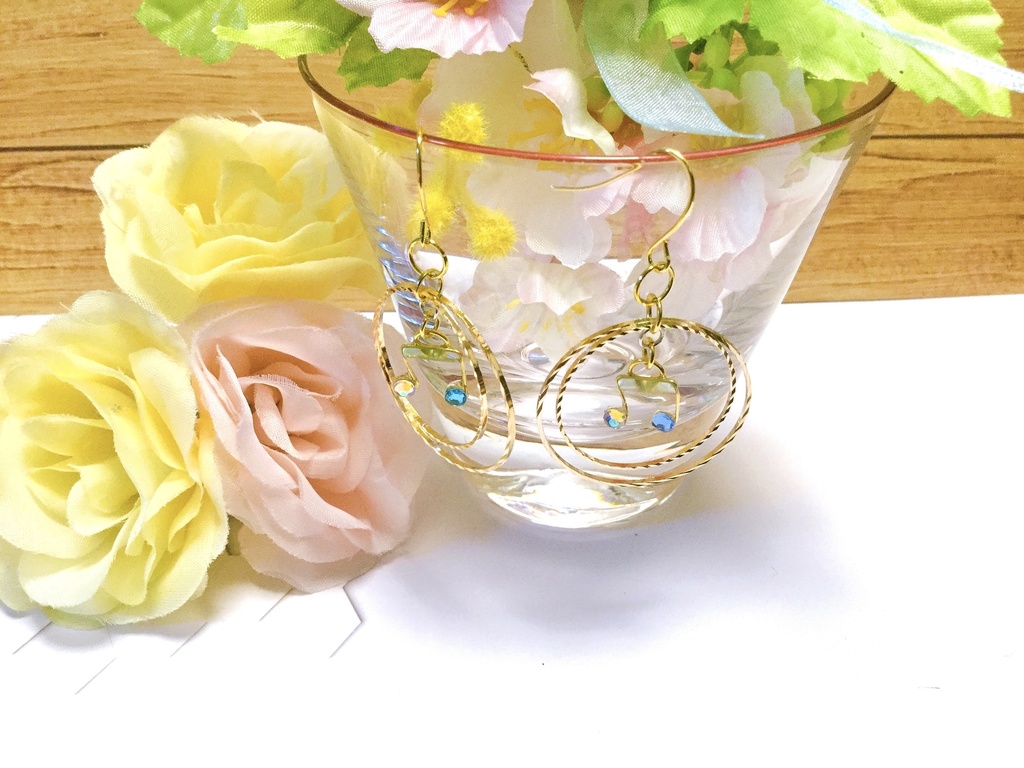 音符モチーフピアス