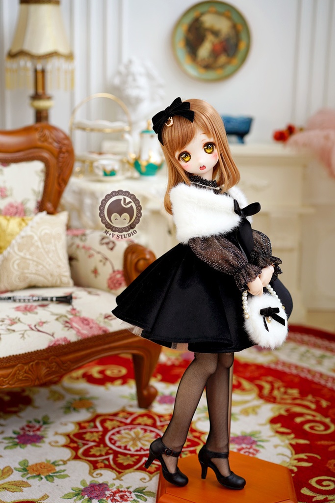 MDD (S/M胸)、上品で可愛いドレス６点セット