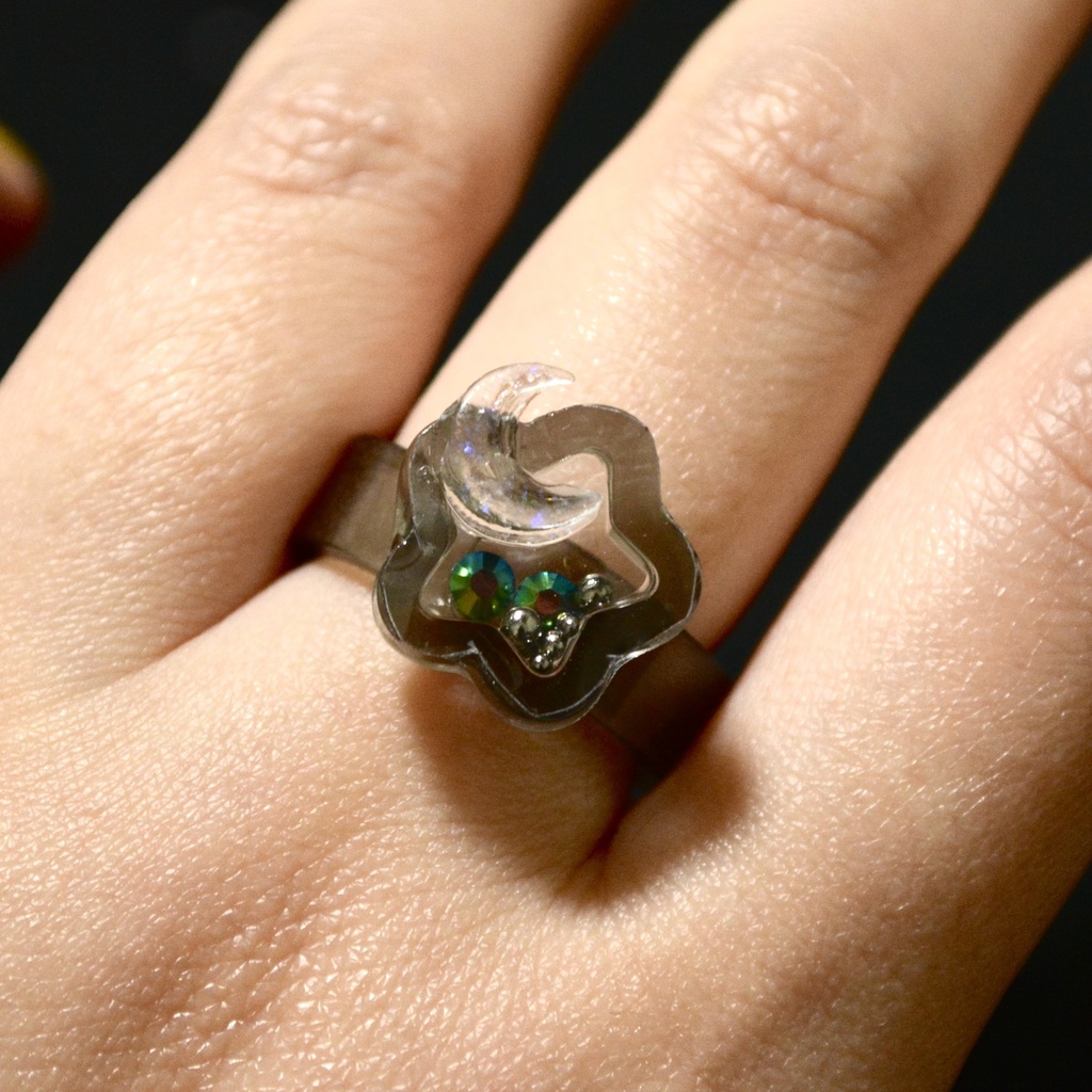 シャカシャカレジン推し色リング星形【BW】