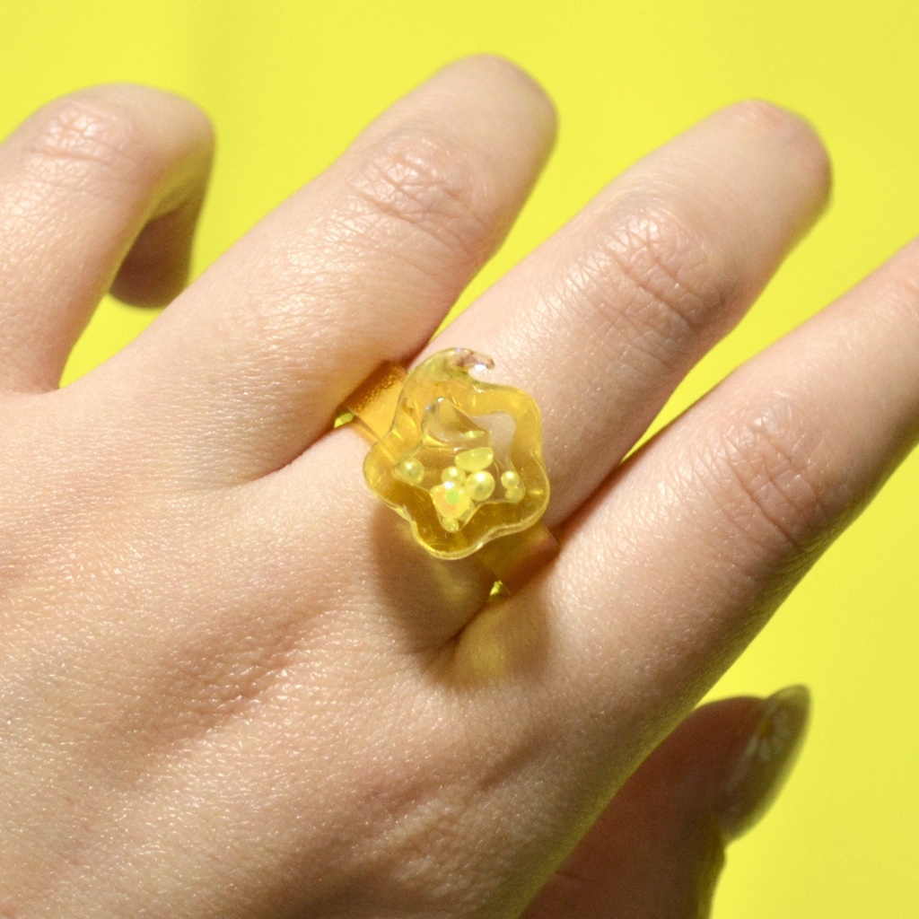 シャカシャカレジン推し色リング星形【YELLOW】