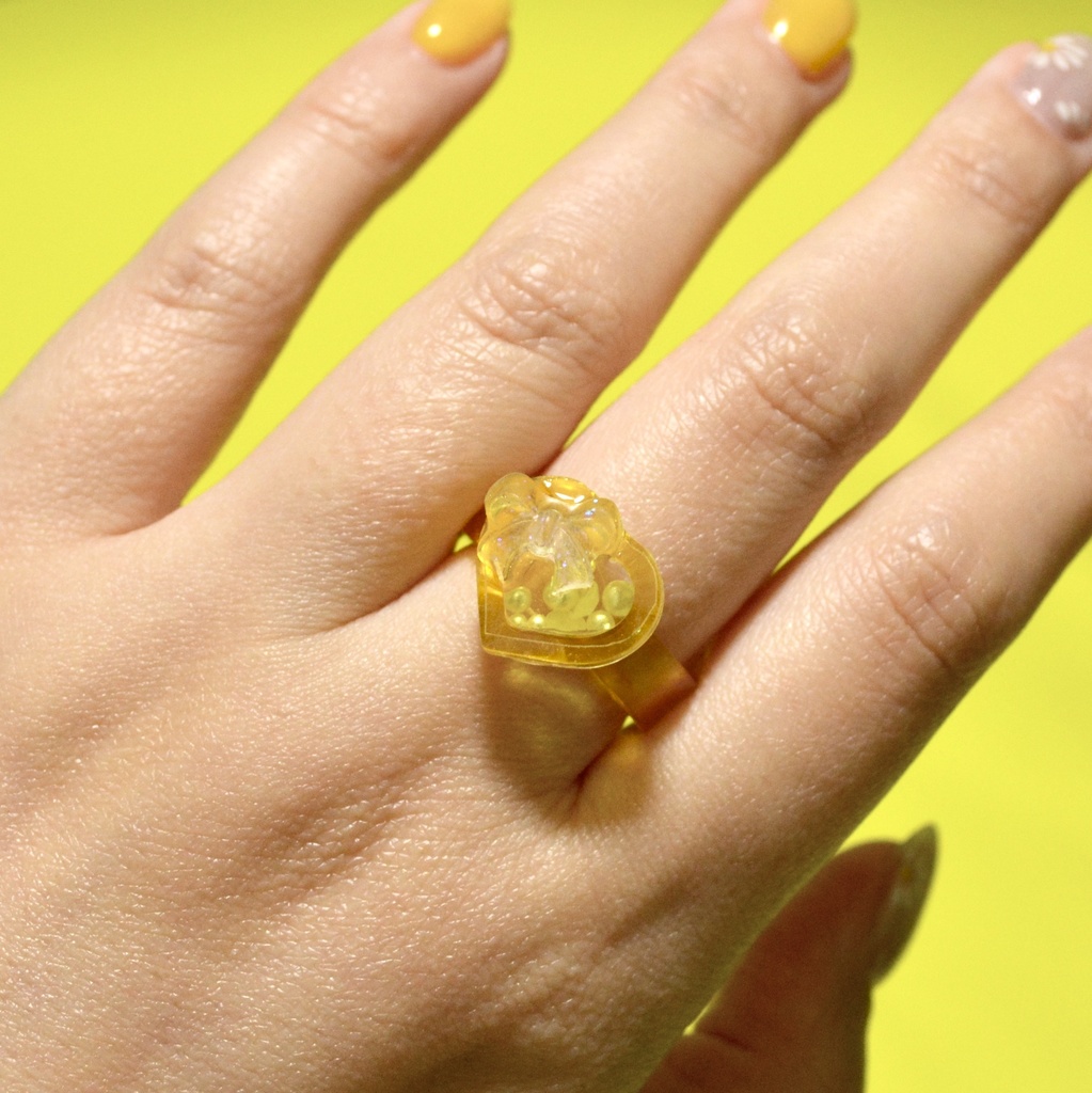 シャカシャカレジン推し色リングハート形【YELLOW】