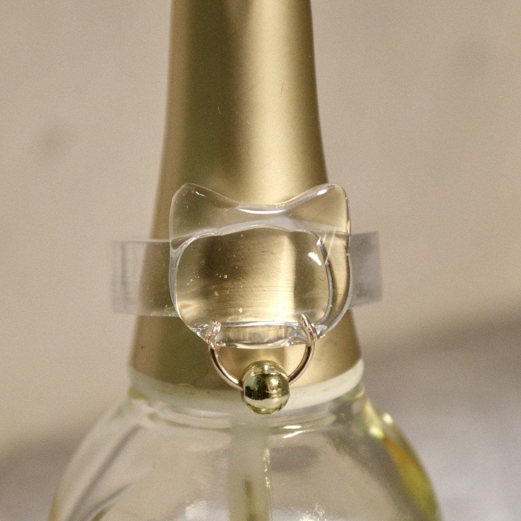 おめかしにゃんこのクリアリング【選べる首飾り】