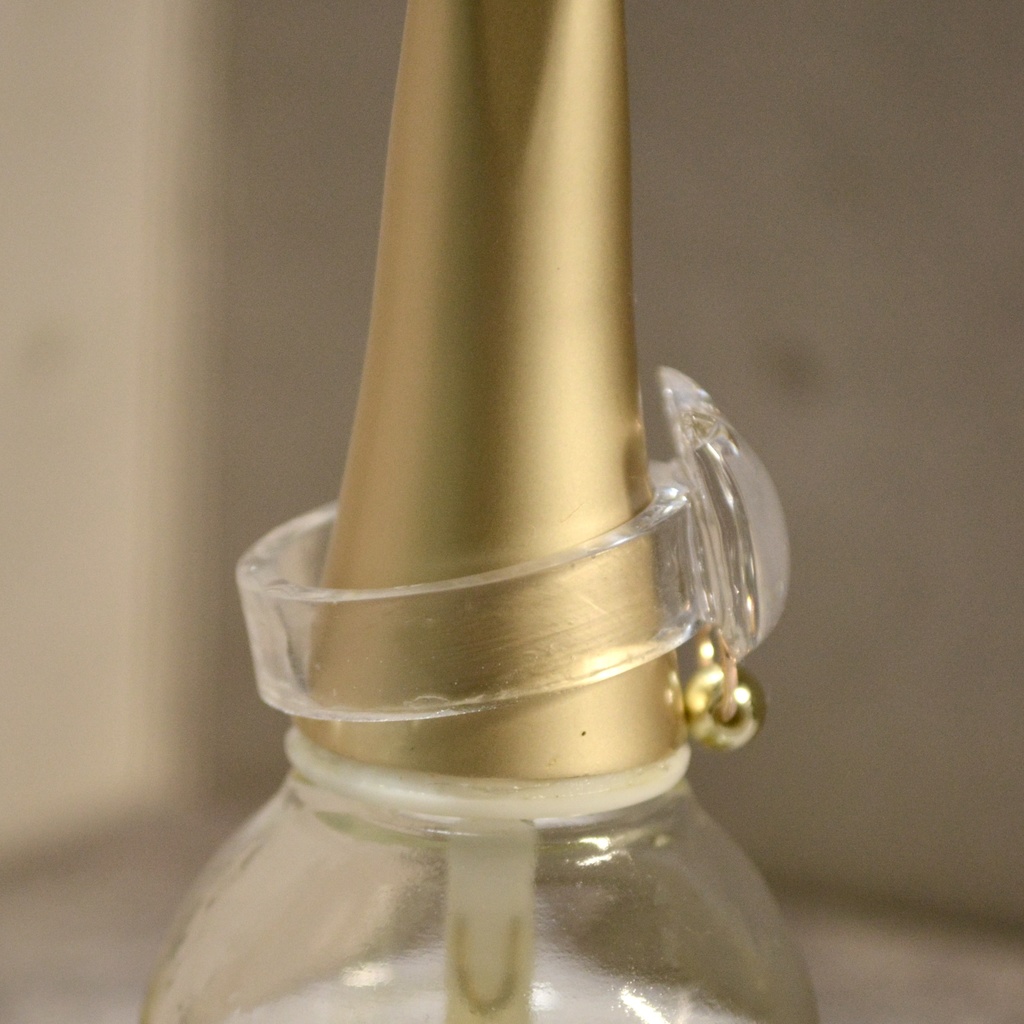 おめかしにゃんこのクリアリング【選べる首飾り】