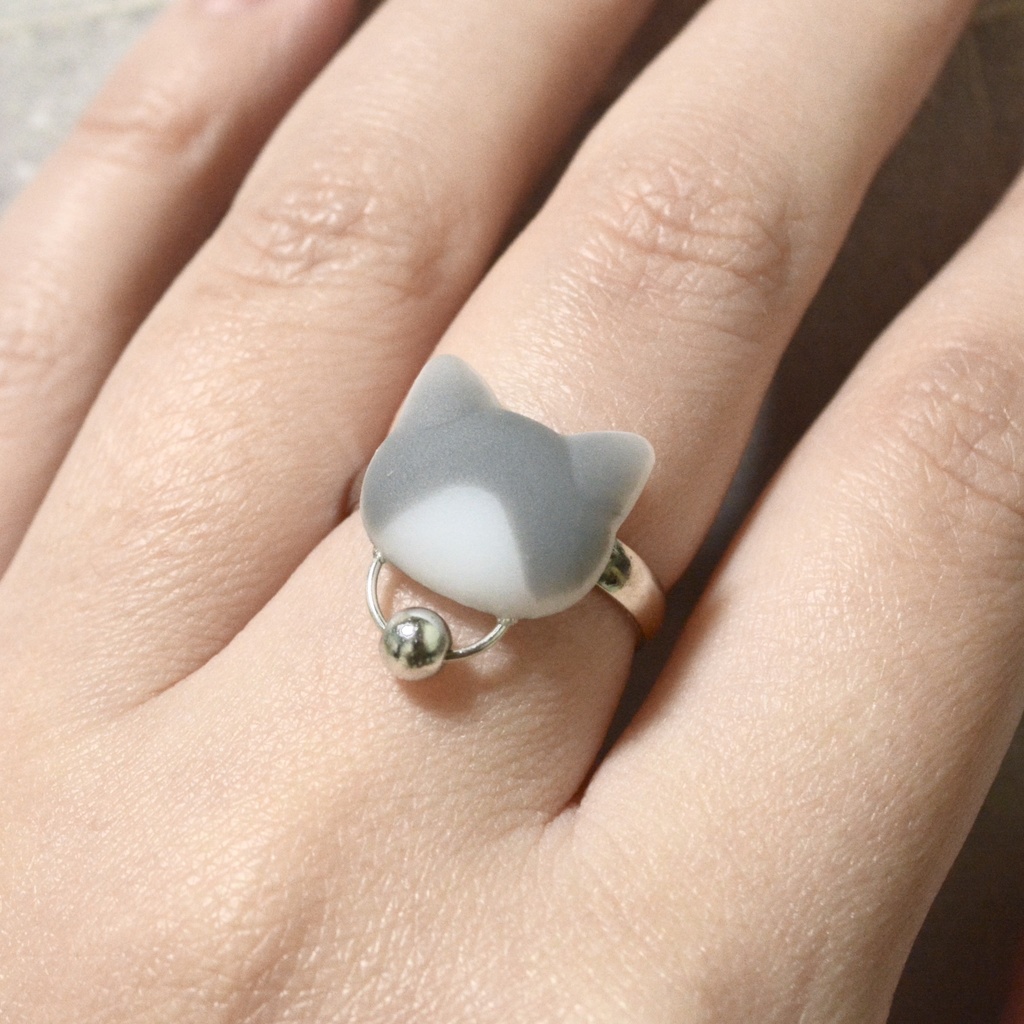 おめかしにゃんこのハチワレリング【選べるリング】ゴールドorシルバー【フリーサイズ】