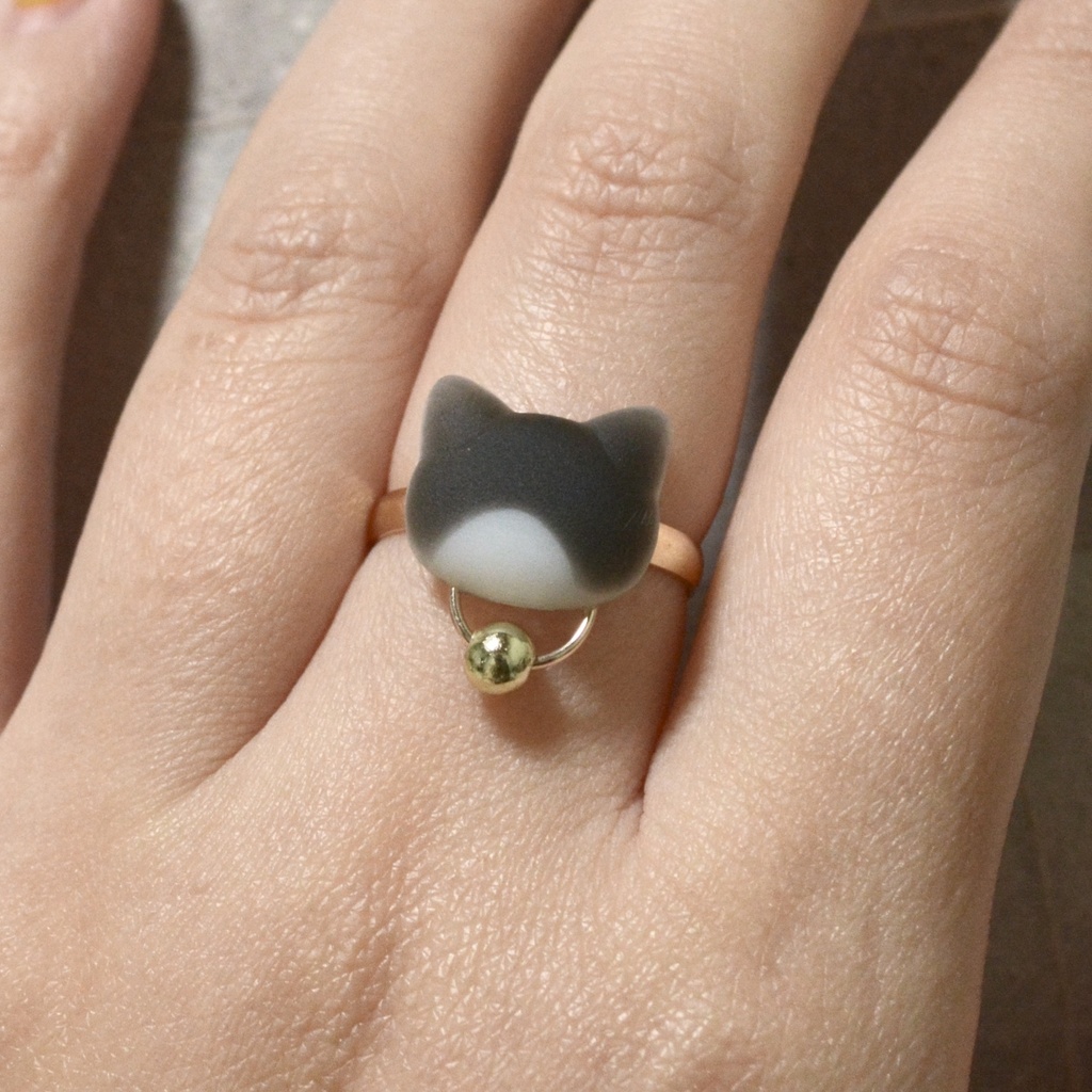 おめかしにゃんこのハチワレリング【選べるリング】ゴールドorシルバー【フリーサイズ】