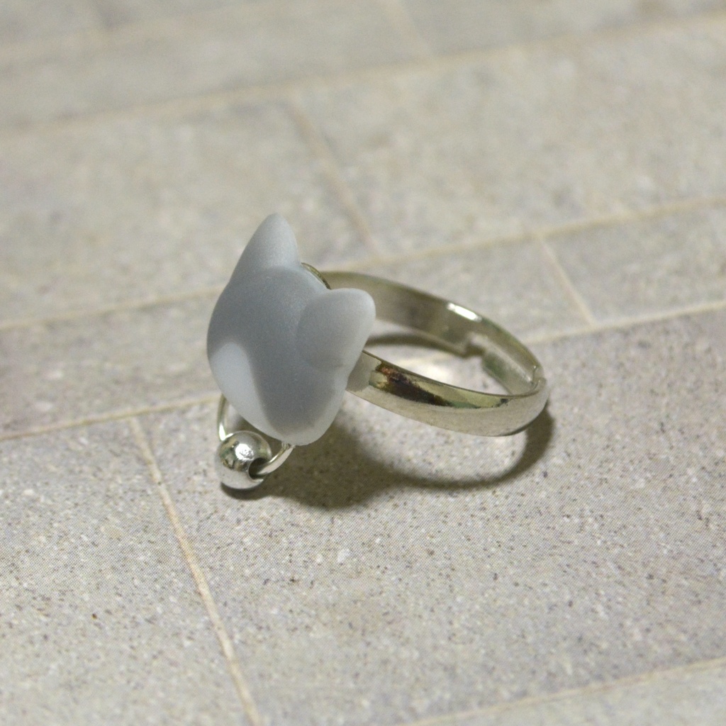 おめかしにゃんこのハチワレリング【選べるリング】ゴールドorシルバー【フリーサイズ】