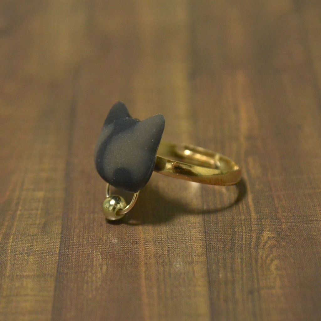 おめかしにゃんこのサビ猫リング【選べるリング】ゴールドorシルバー【フリーサイズ】