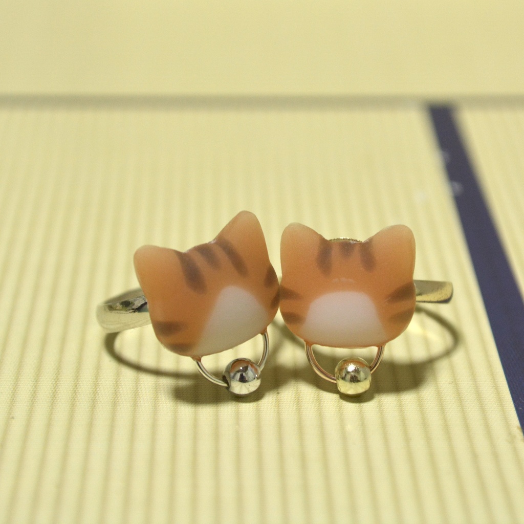 おめかしにゃんこの虎猫ハチワレリング【選べるリング】ゴールドorシルバー【フリーサイズ】