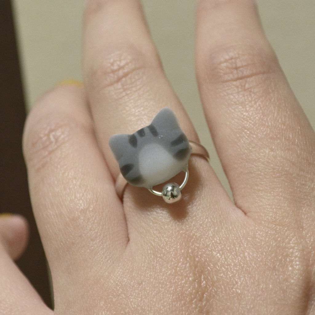 おめかしにゃんこの虎猫ハチワレリング【選べるリング】ゴールドorシルバー【フリーサイズ】