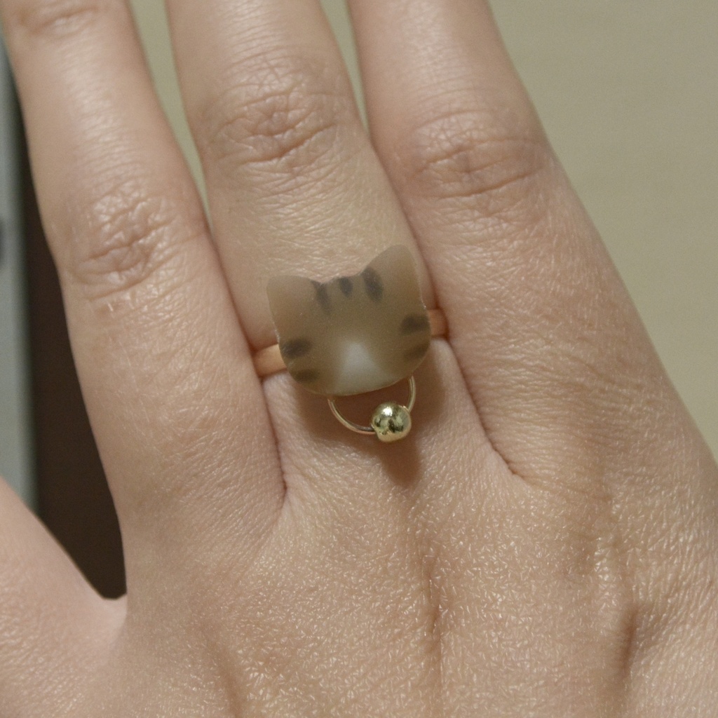 おめかしにゃんこの虎猫ハチワレリング【選べるリング】ゴールドorシルバー【フリーサイズ】