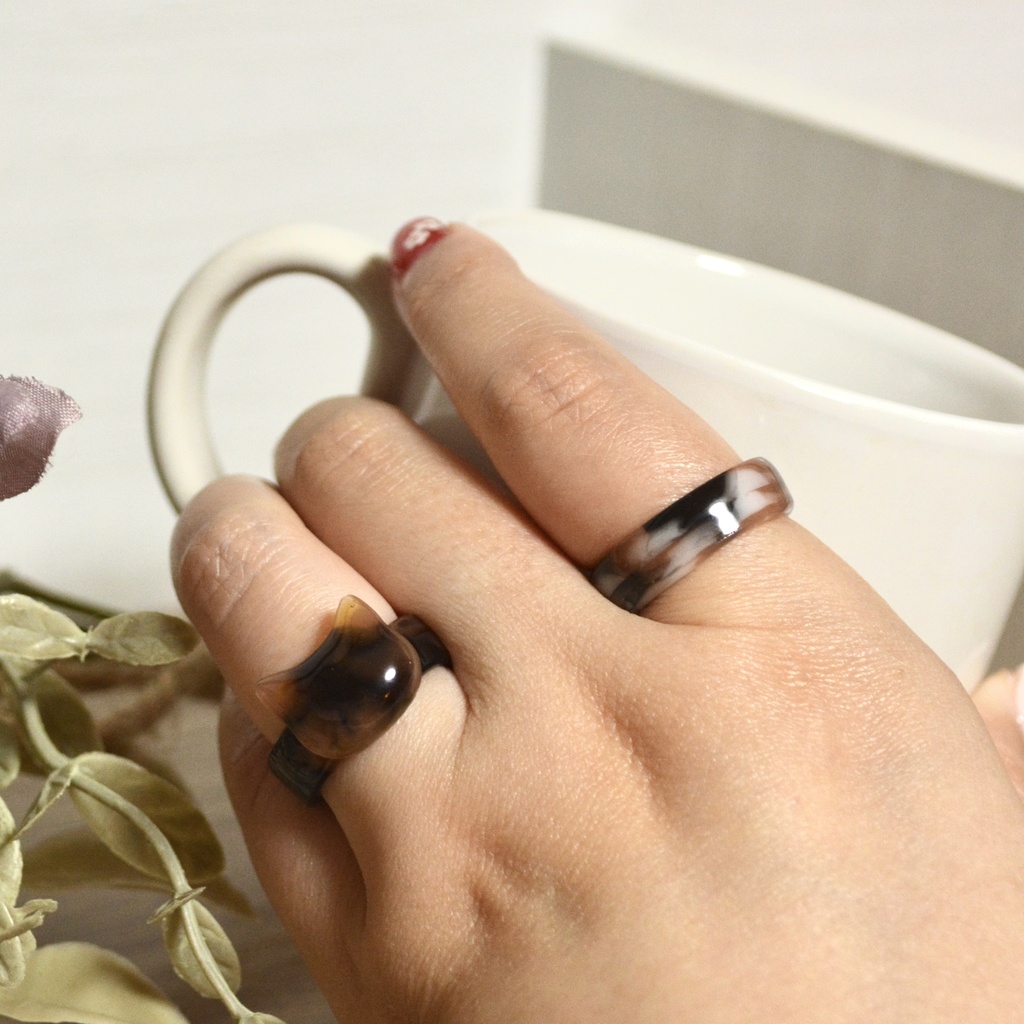 三毛猫みたいな色のべっ甲柄リング