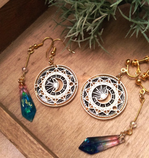 耳飾り 月明の剣