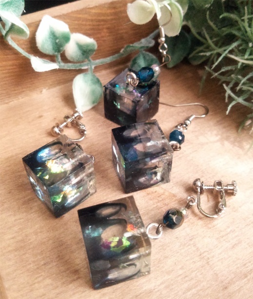 耳飾り 深海のお守り