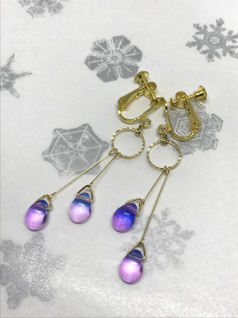 離そばカラーのチェコビーズイヤリング(樹脂ノンホール・樹脂フック・チタンフック変更可)