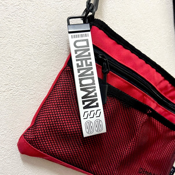 UNKNOWNバナーストラップ