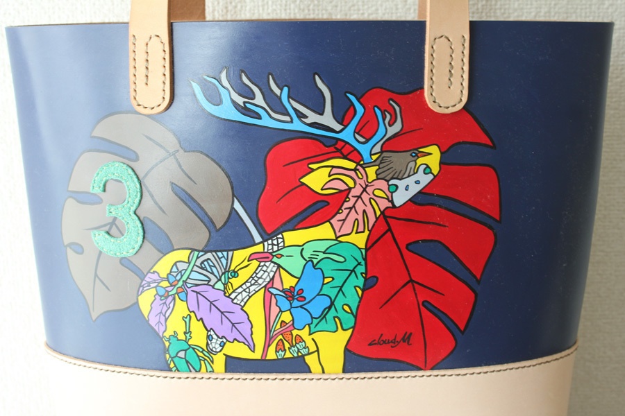 手縫い手描きの革のトートバック / シカ