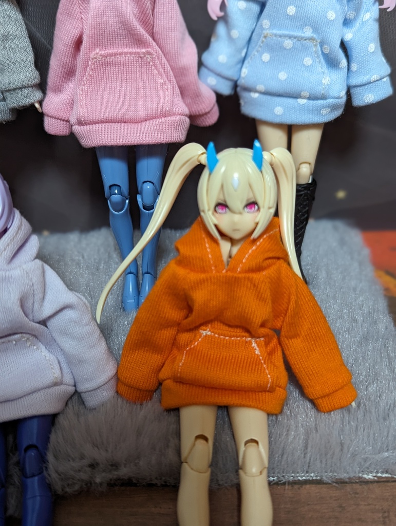 新色 パーカーワンピ 美プラ 1/12 プラモデル 服 美少女プラモデル