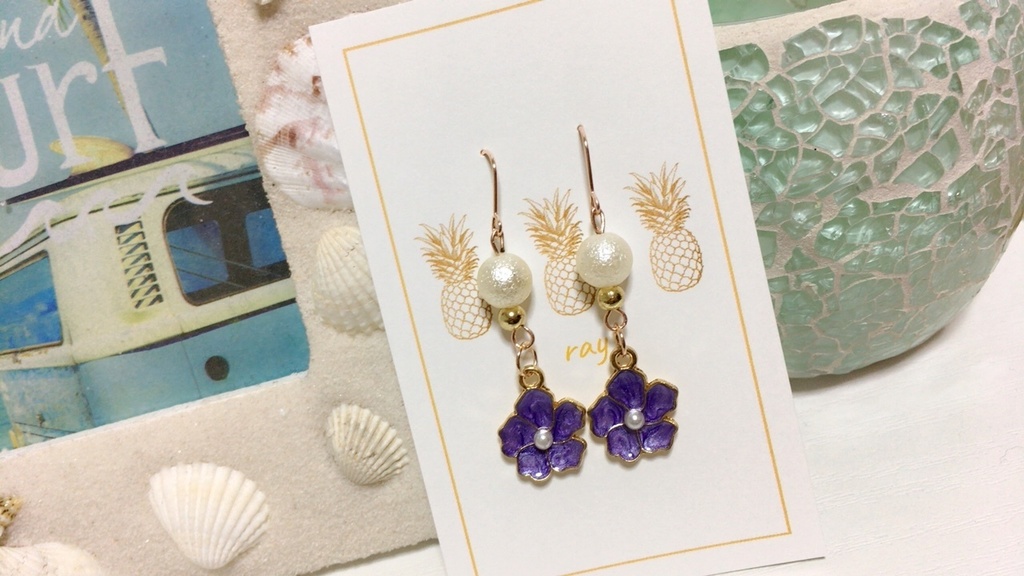 フラワーピアス