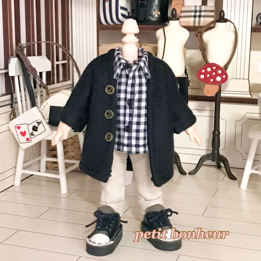 ＊オビツ11サイズ お洋服　単品　ノースリーブシャツ　ギンガムチェック　黒（小）＊