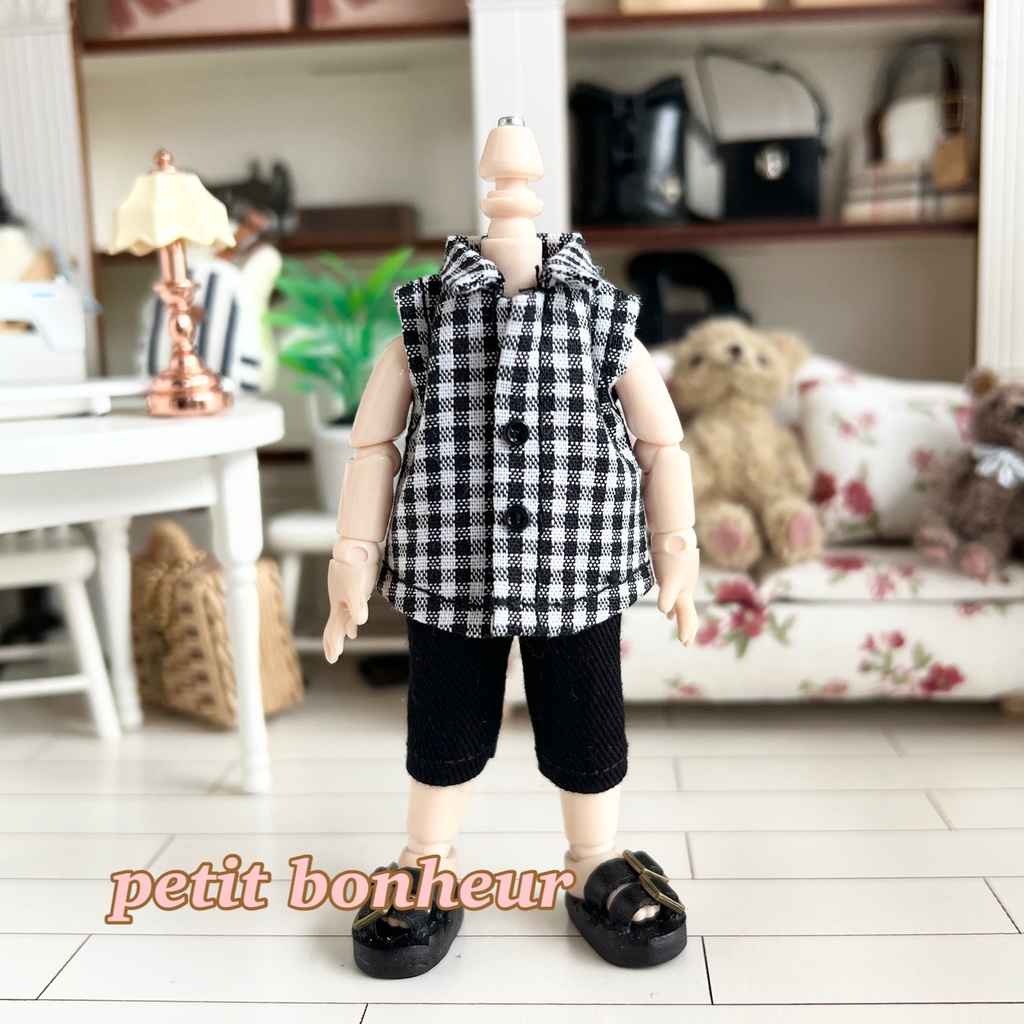 ＊オビツ11サイズ お洋服　単品　ノースリーブシャツ　ギンガムチェック　黒（小）＊