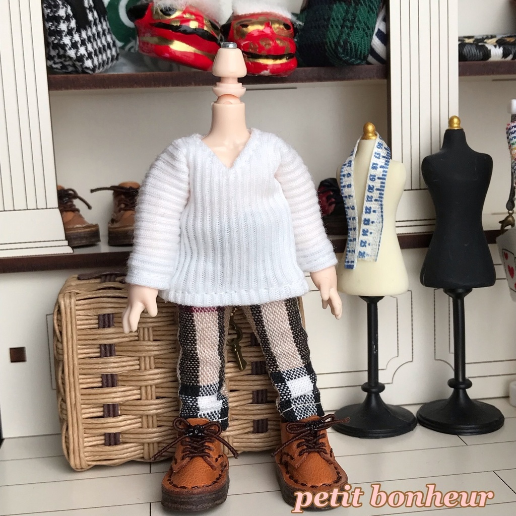 ＊オビツ11サイズ お洋服　単品　リブロングＴシャツ　白　Ｖネック＊