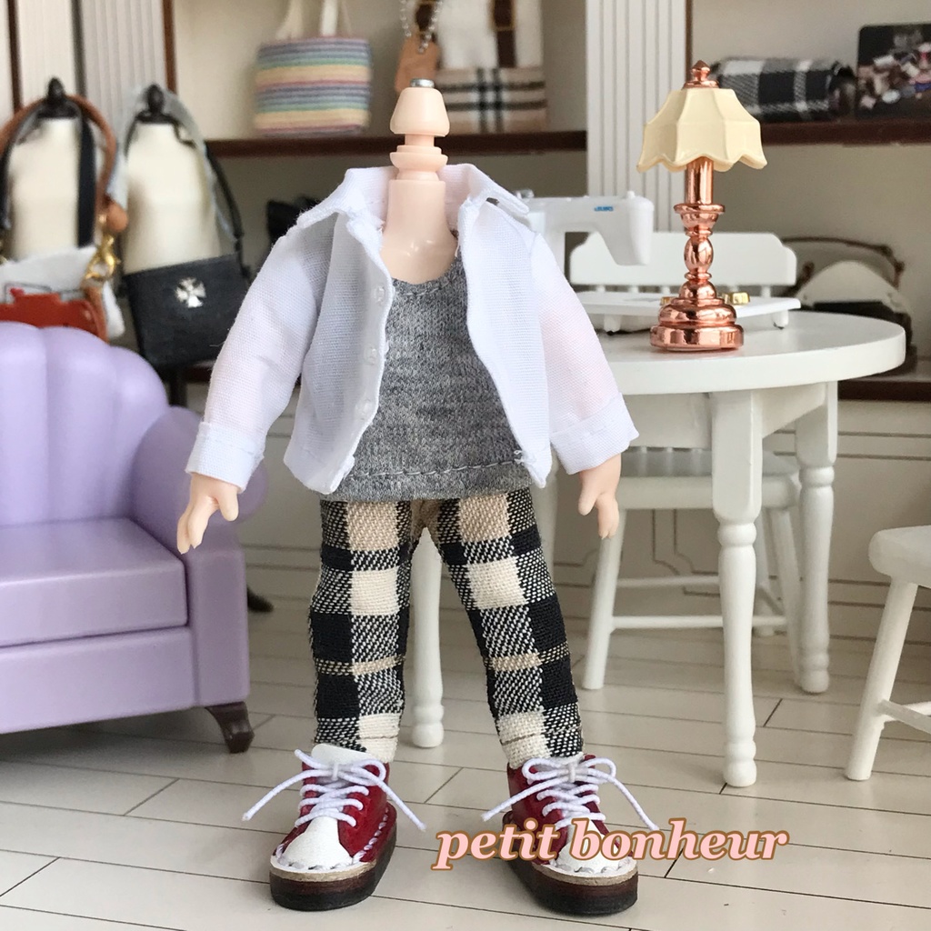 ＊オビツ11サイズ お洋服　単品　ノースリーブ　グレー　丸首＊
