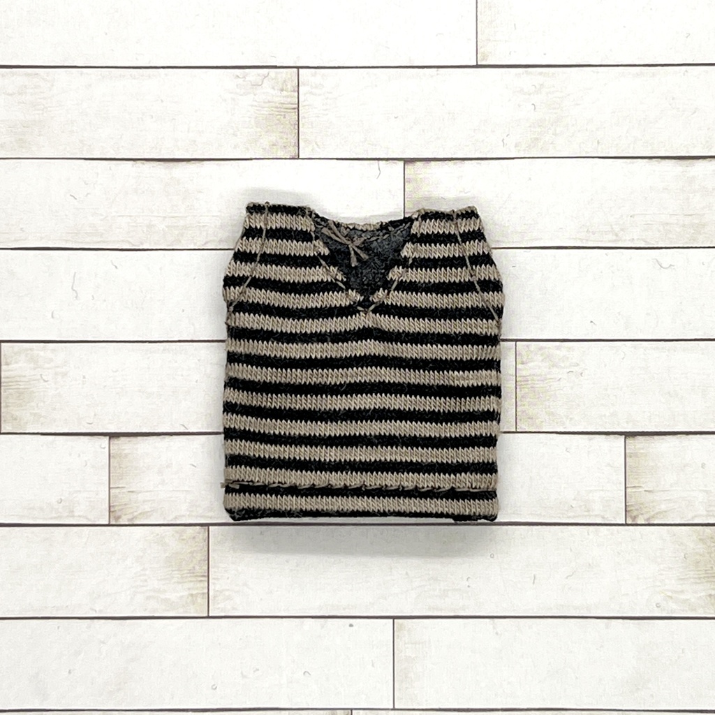 ＊オビツ11サイズ お洋服　単品　ノースリーブ　チャコールボーダー　Ｖネック＊