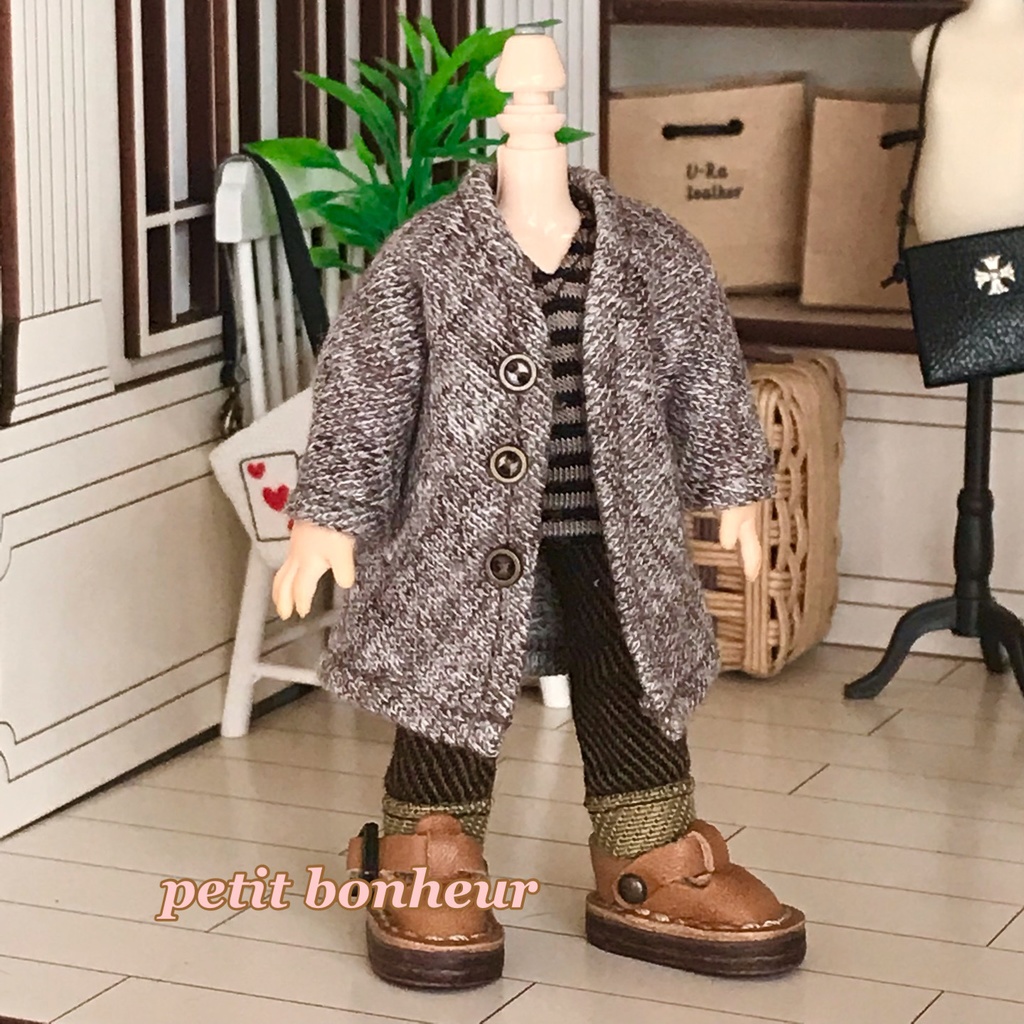 ＊オビツ11サイズ お洋服　単品　ノースリーブ　チャコールボーダー　Ｖネック＊