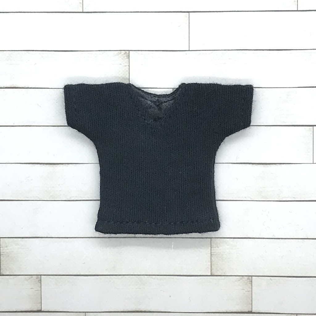 ＊オビツ11サイズ お洋服　単品　半袖Ｔシャツ　黒　Ｖネック＊