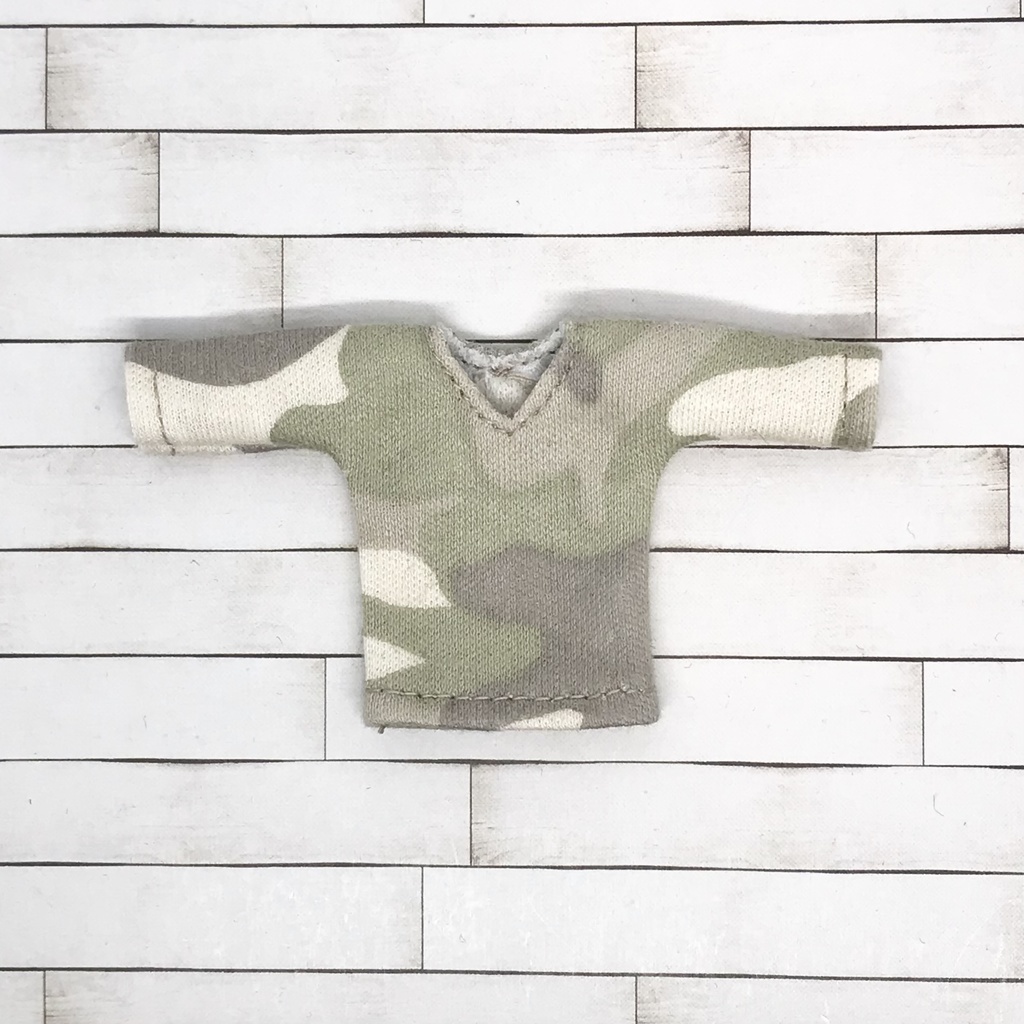 オビツ11サイズ お洋服　単品ロングTシャツ　迷彩Vネック