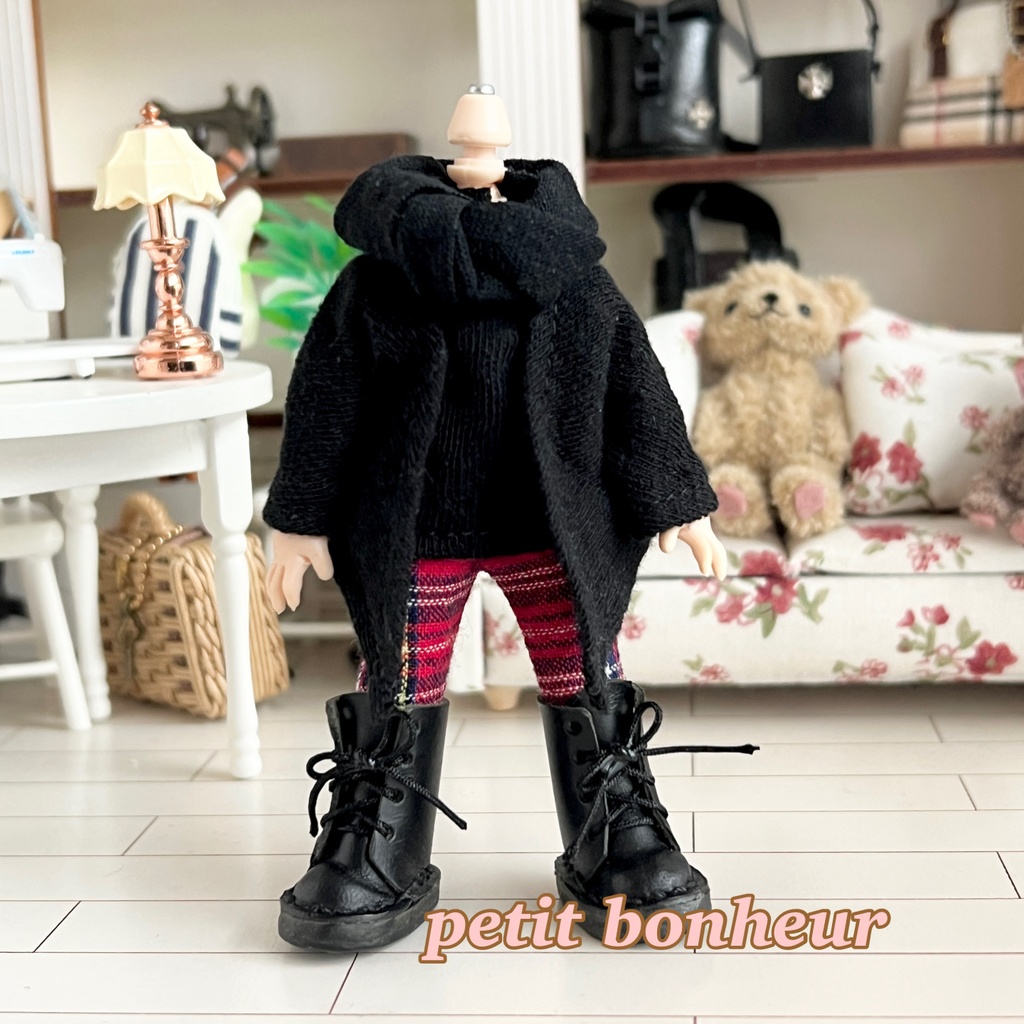 ＊オビツ11サイズ お洋服　単品　パンツ　赤ベースチェック＊