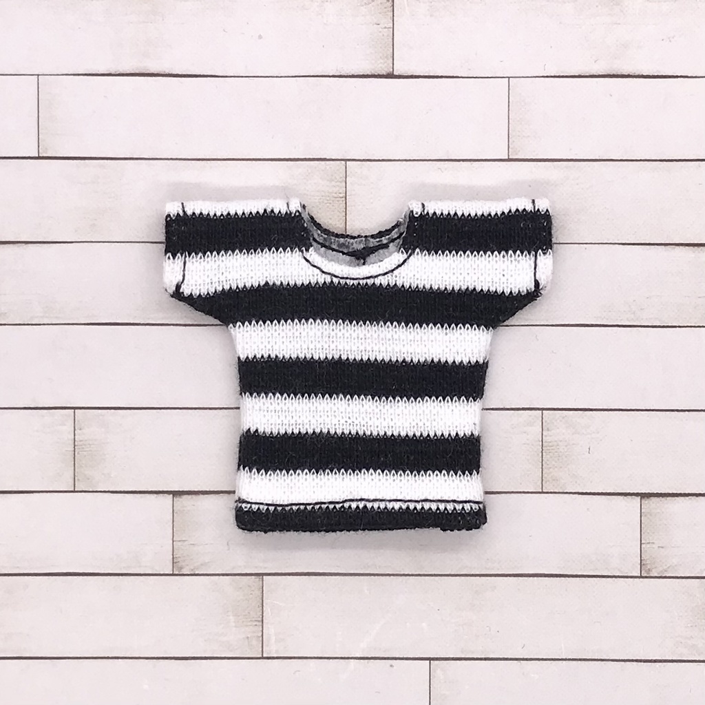 オビツ11サイズ お洋服　単品ニットTシャツ　黒×白ボーダー
