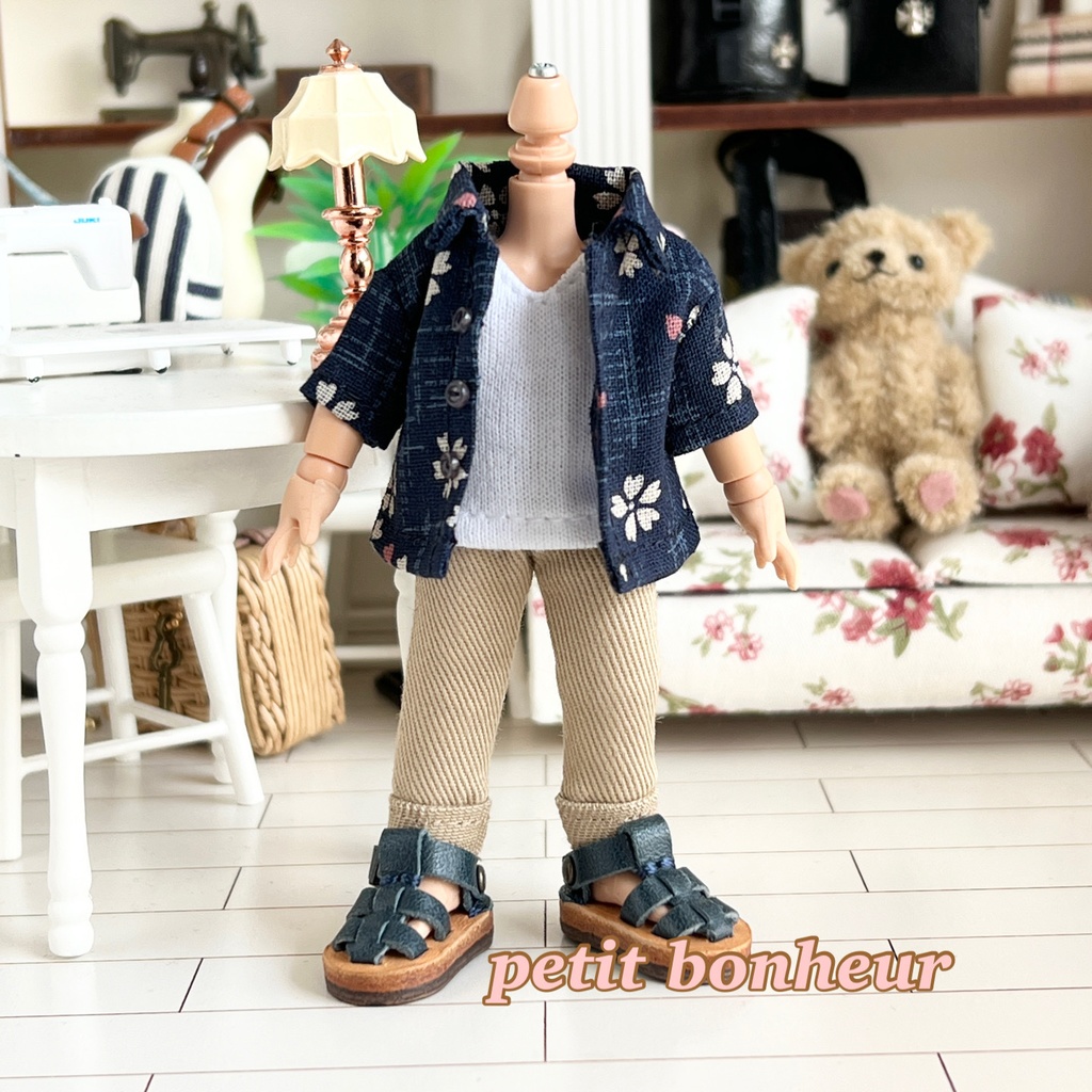 *オビツ11サイズ お洋服 単品 半袖シャツ 和柄 紺×桜 前開き*