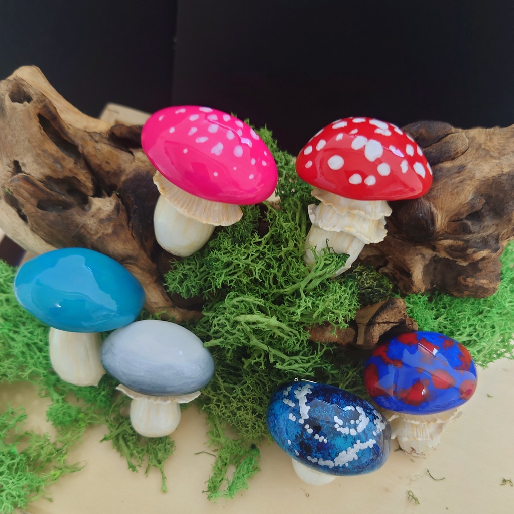 きのこブローチ・丸型